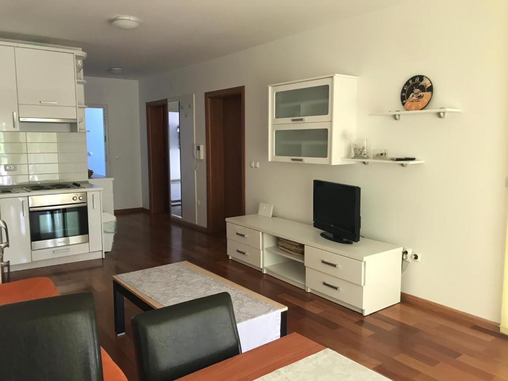 Apartment Biokovo Макарска Экстерьер фото